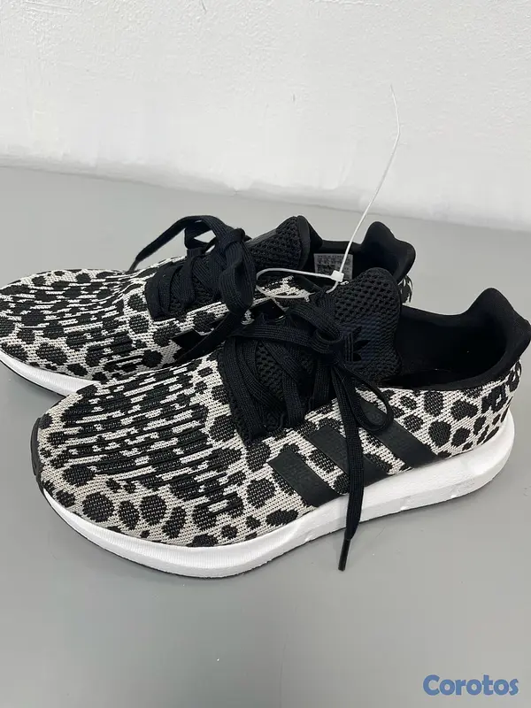 zapatos para mujer - bota en perfecta condición size 8 3