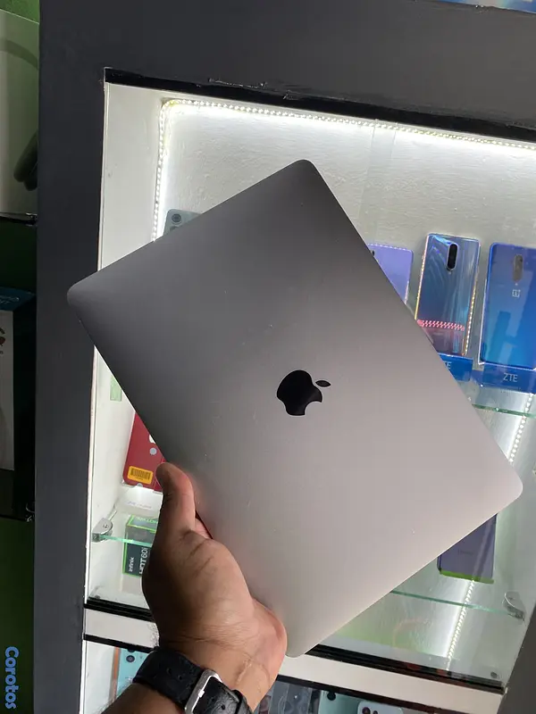computadoras y laptops - MacBook Pro 2017  512GB 16GB  4