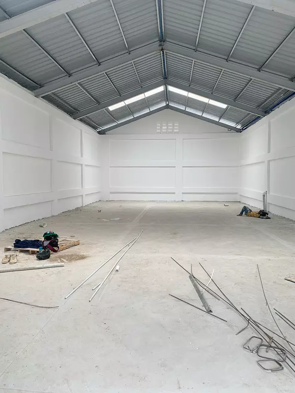 oficinas y locales comerciales - Nave en Herrera  4