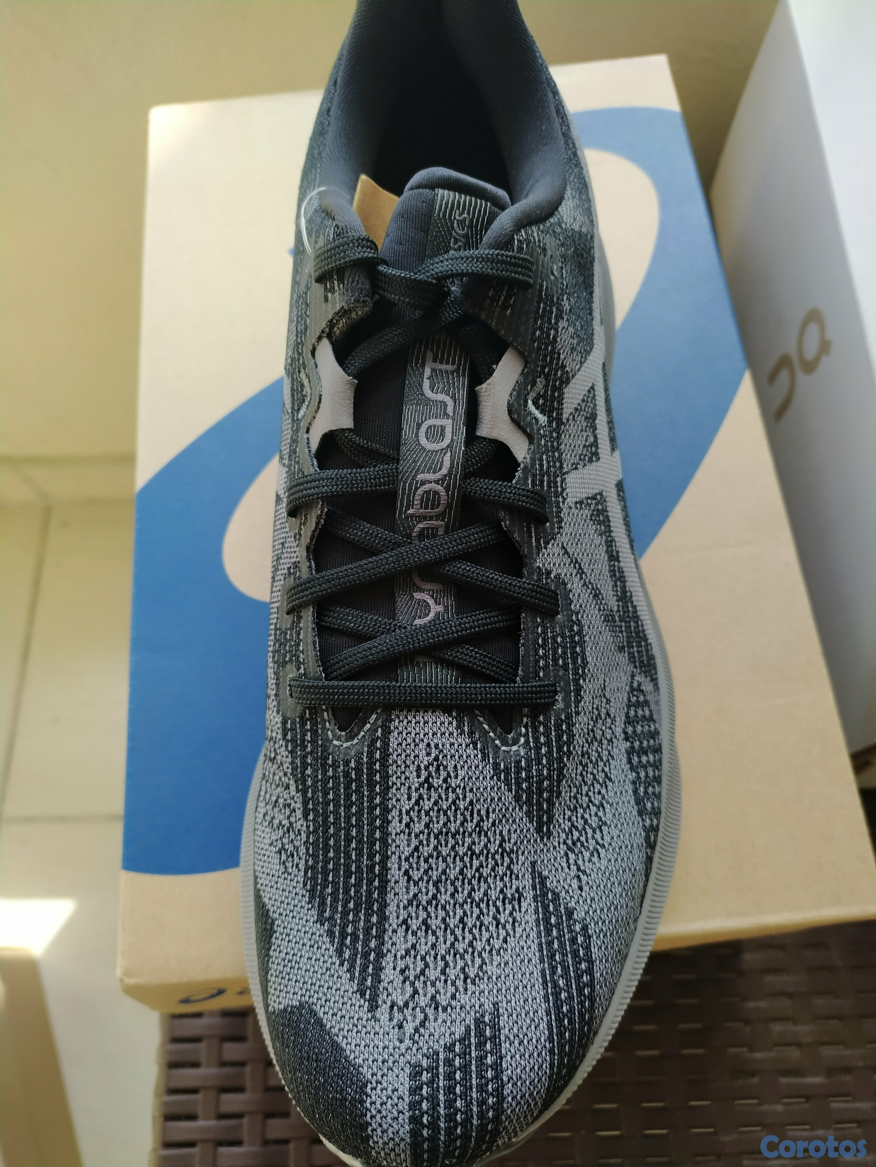 zapatos unisex - disponible  tenis marca Asics y AQ precio 3,500 y 4,000 peso  3