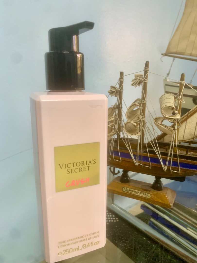 salud y belleza - Perfumes , splash , cremas y Scrubs victoria secret PINK ORIGINALES  1
