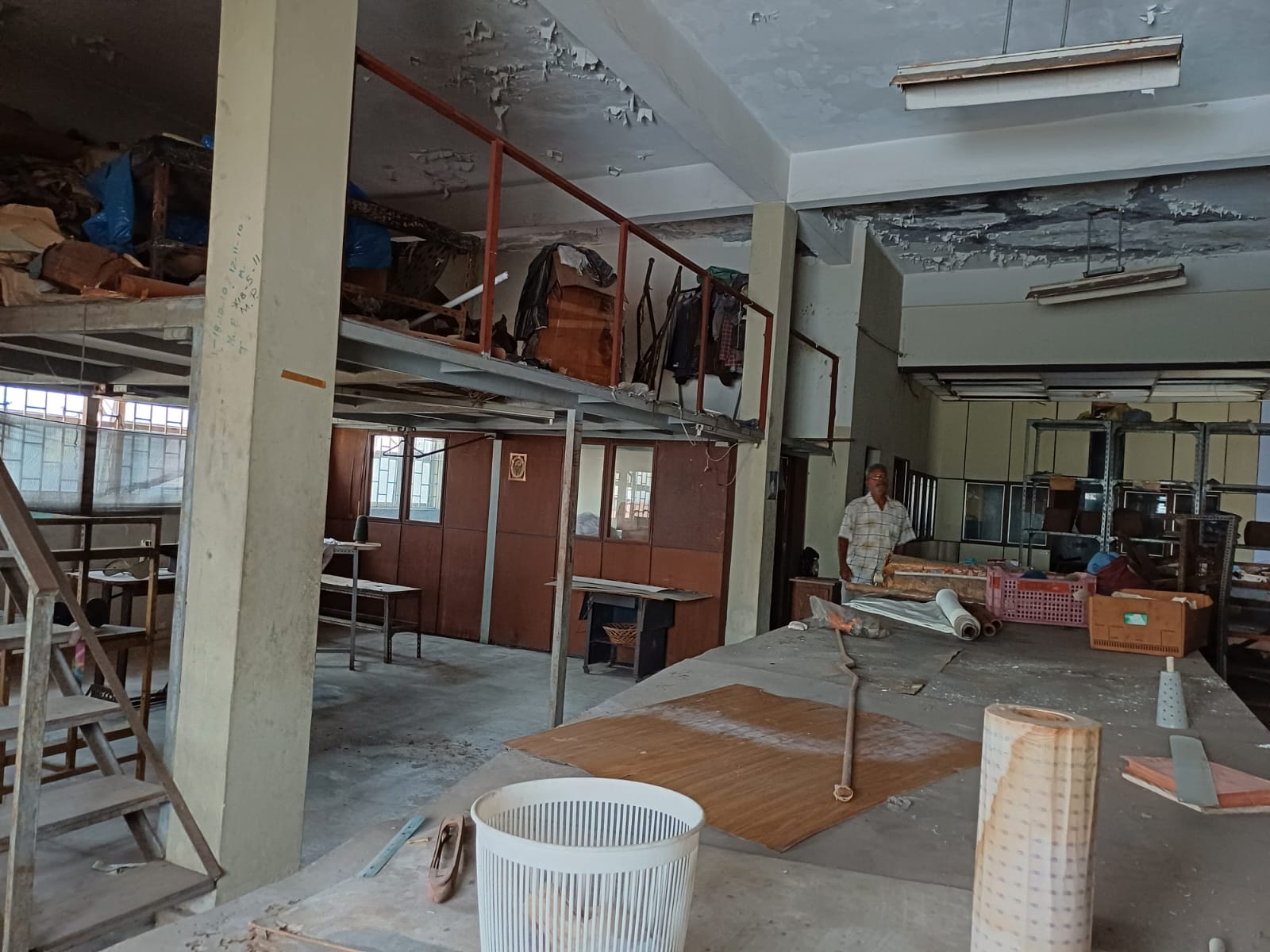 oficinas y locales comerciales - Nave a Remodelar Próximo a la Zona Colonial 9