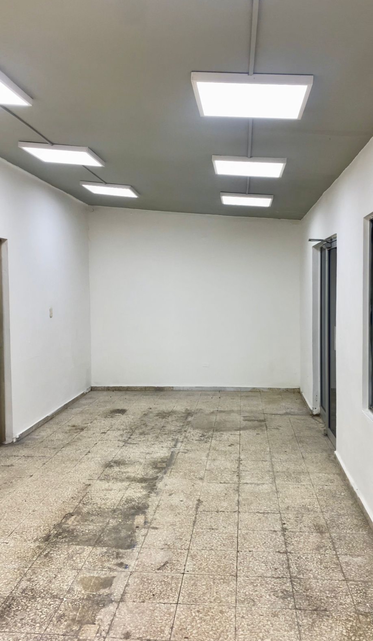 oficinas y locales comerciales - local en ensanche la fe  5
