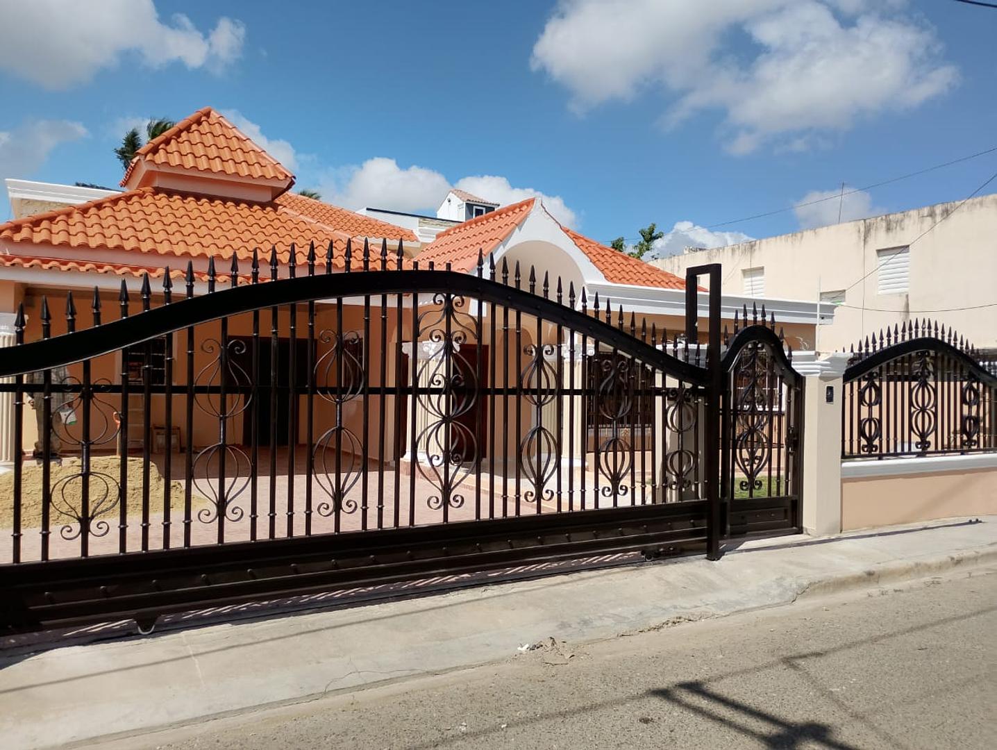 casas - Casa de 2 niveles en alquiler en Pontezuela, Santiago