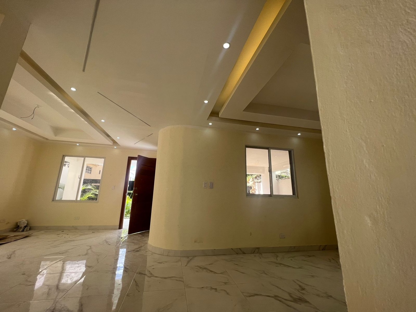 casas - Venta de casa en la autopista de san Isidro brisa oriental Santo Domingo este  5