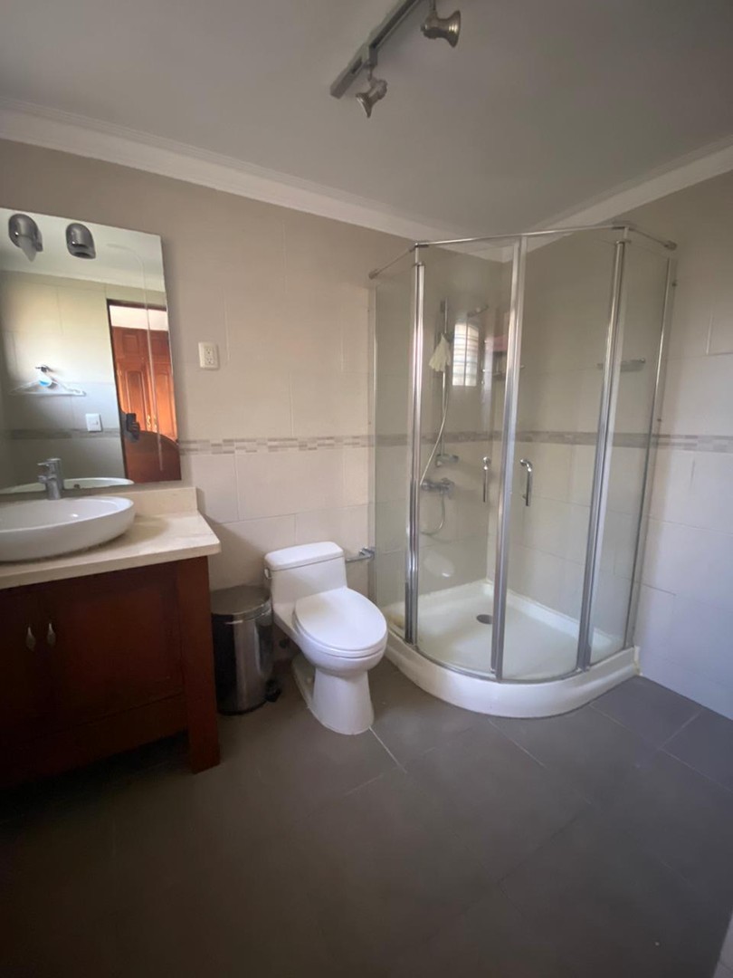 casas - Casa en Venta en residencial cerrado en arroyo Hondo 
Precio: U$S440,000  2