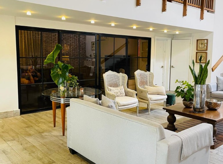 casas - Alquiler de Casa en Urb Fernandez Distrito Nacional 8