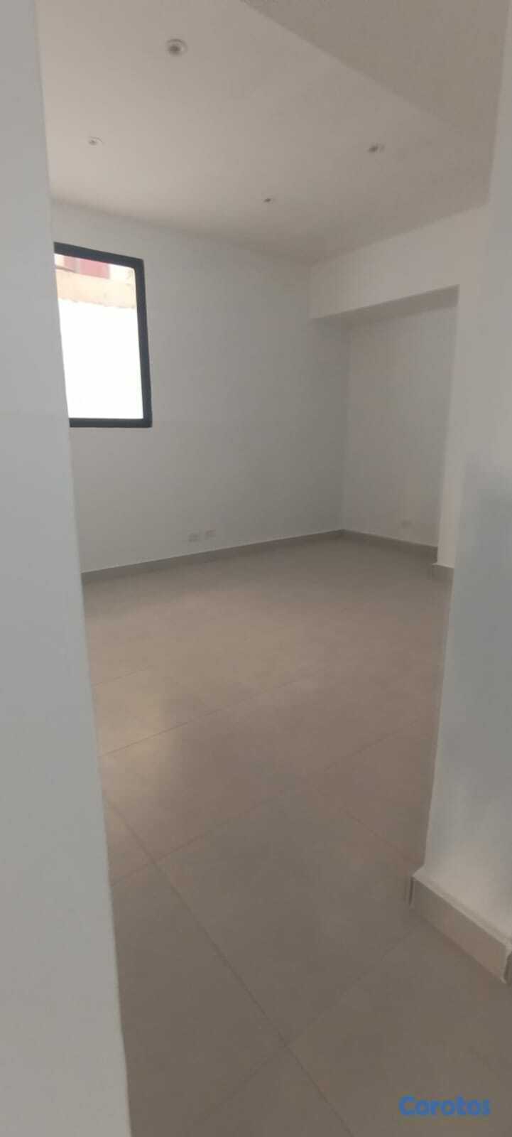 oficinas y locales comerciales - Excelente local en la Julia a estrenar 8