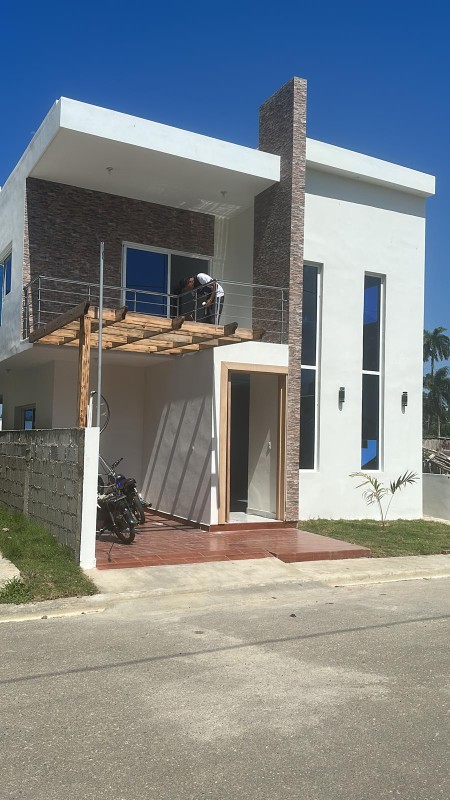 casas - Casa moderna lista para entrega en residencial tranquilo cerca de la playa