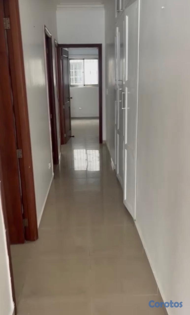 apartamentos - ALQUILER EN TORRE – URBANIZACIÓN REAL 
3er Nivel – Próx. Rómulo Bentancour.
 8