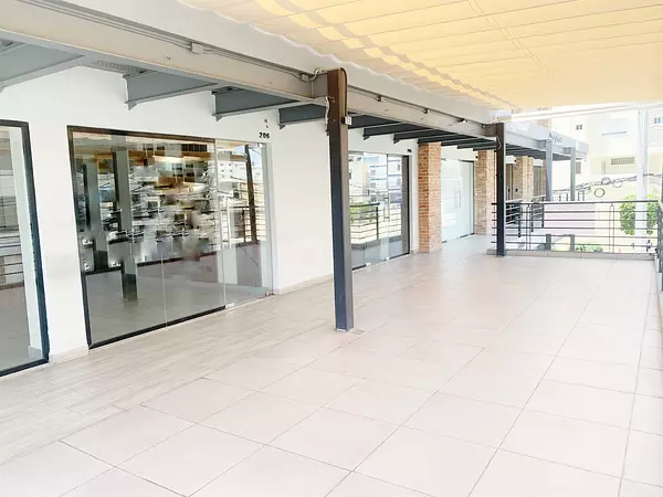 oficinas y locales comerciales - Local con terraza en Piantini 2