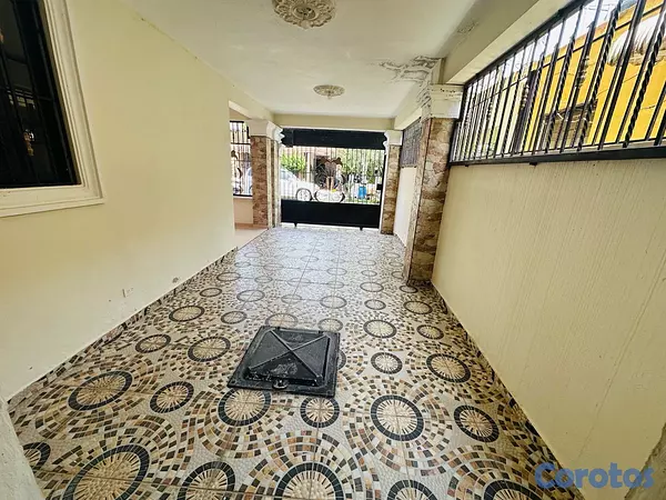 casas - CASA EN VENTA  EN SANTIAGO DE LOS CABALLEROS EN LA URBANIZACIÓN REAL  3
