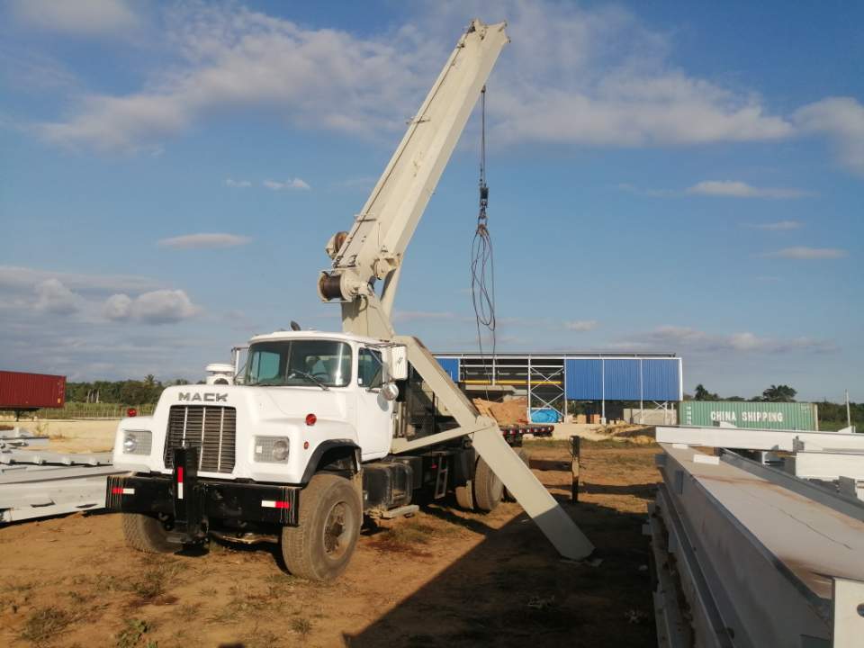 servicios profesionales - Alquiler de Grua Petibon Telescopica
