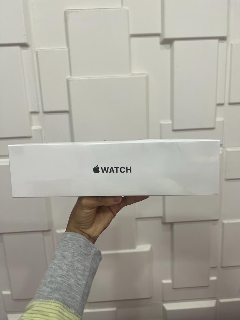 celulares y tabletas - Apple Watch SE 2020 44MM Negro Sellado 