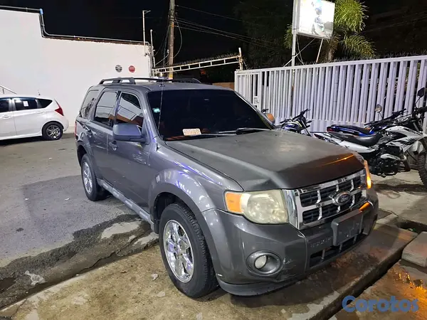 jeepetas y camionetas - Ford escape 2011 en venda,excelente condiciones.  5