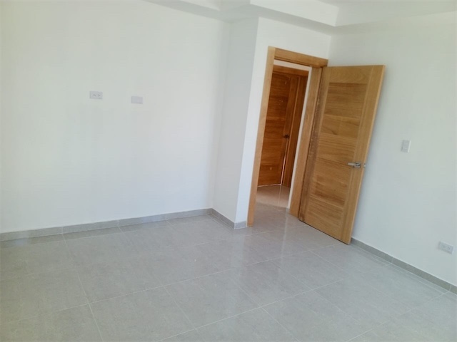 apartamentos - apartamento con 120mts en la autopista de san Isidro 3er nivel  3
