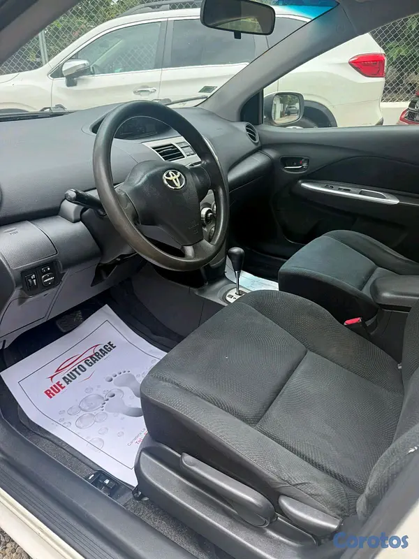 carros - Toyota yaris 2011 6