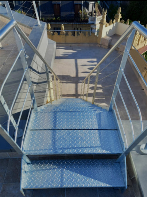 construccion e industrial - Escaleras, trabajos en perfiles de hierro 