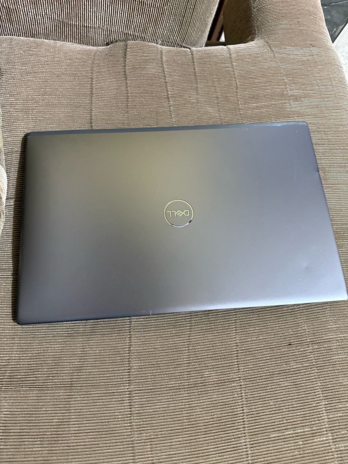 computadoras y laptops - Dell Vostro 15 5501 Core i7 10ma gen oportunidad 3