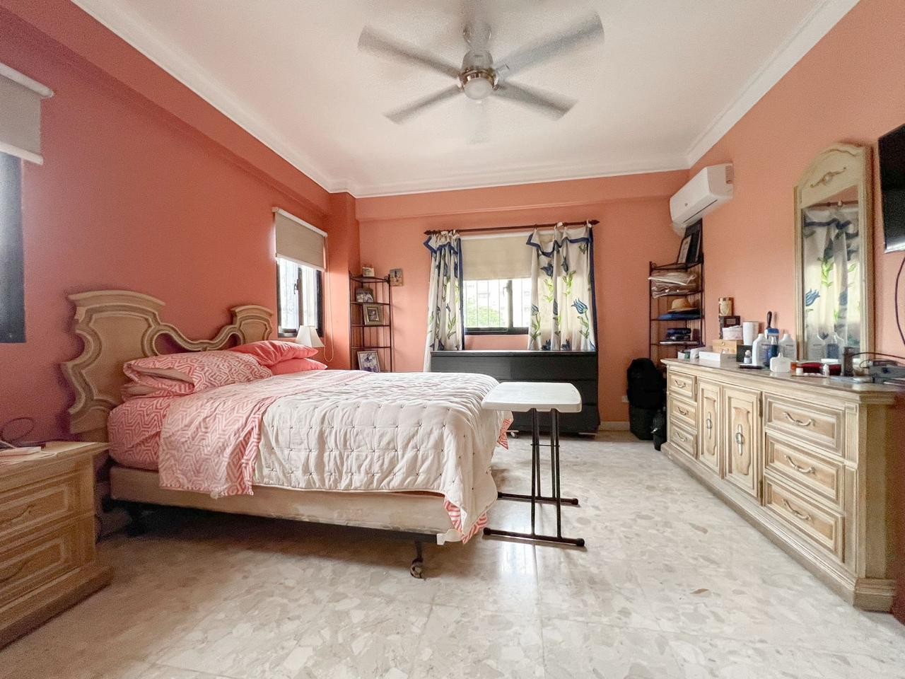 apartamentos - Gazcue, Apartamento en Venta muy bien Distribuido  7