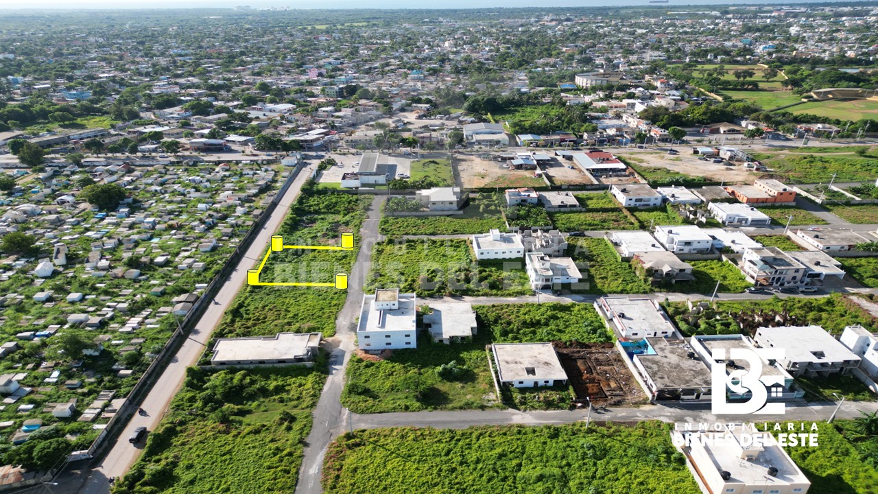solares y terrenos - Solar Con 316 Metros en el Desarrollado y Completo Residencial Marina 1