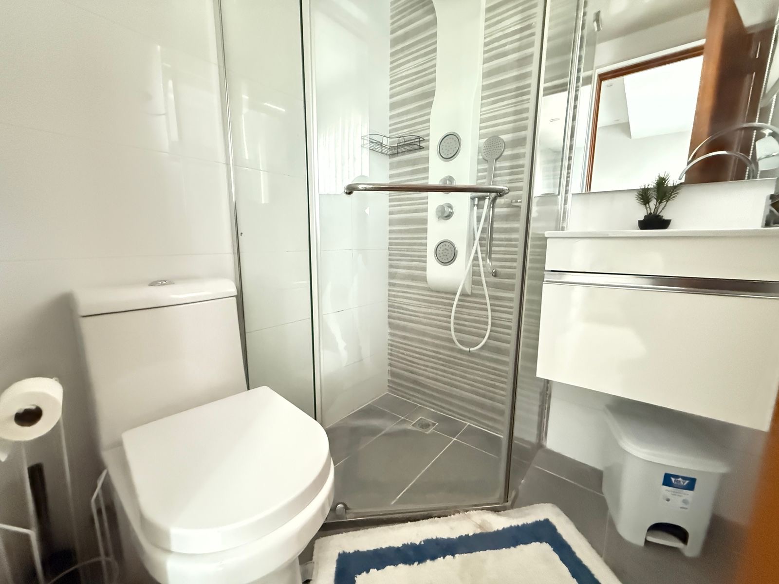 apartamentos - Renacimiento 📍𝙉𝙤 𝙗𝙖𝙧𝙧𝙞𝙤𝙨! Vendo apartame 4