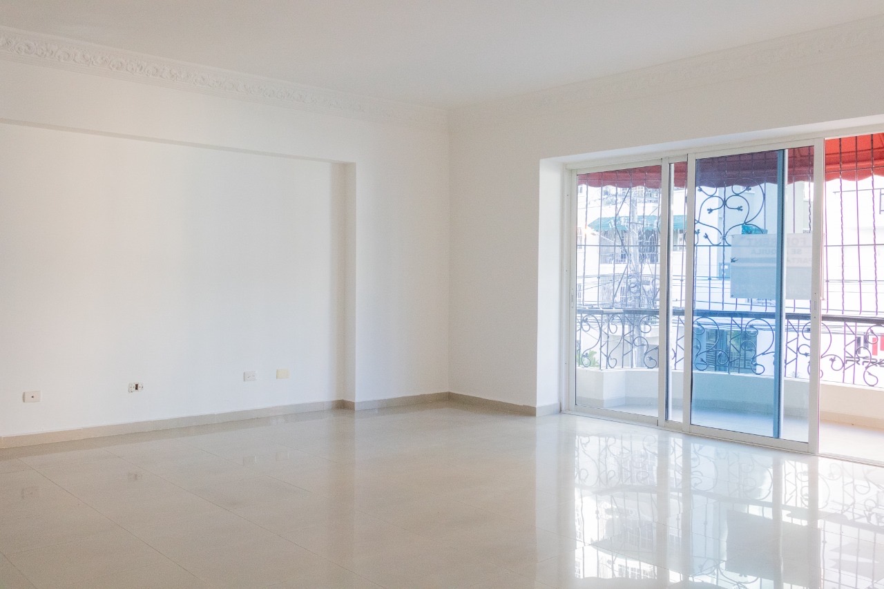 apartamentos - hermosos apartamentos en zona Evaristo Morales céntrico y acogedor  3