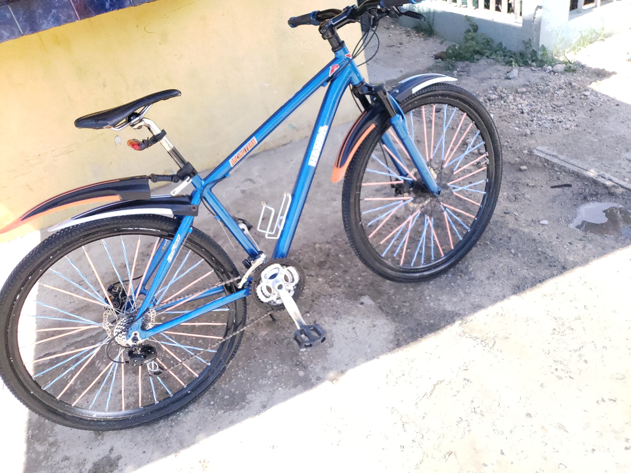 Se vende bicicleta profesional mongoose en buen estado