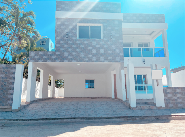 casas - Venta de casa en la autopista de san Isidro prado oriental con patio grande