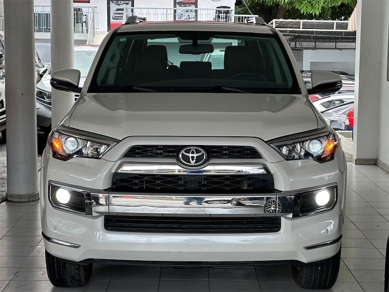jeepetas y camionetas - Toyota 4runners 2017 Limited 4x4 1