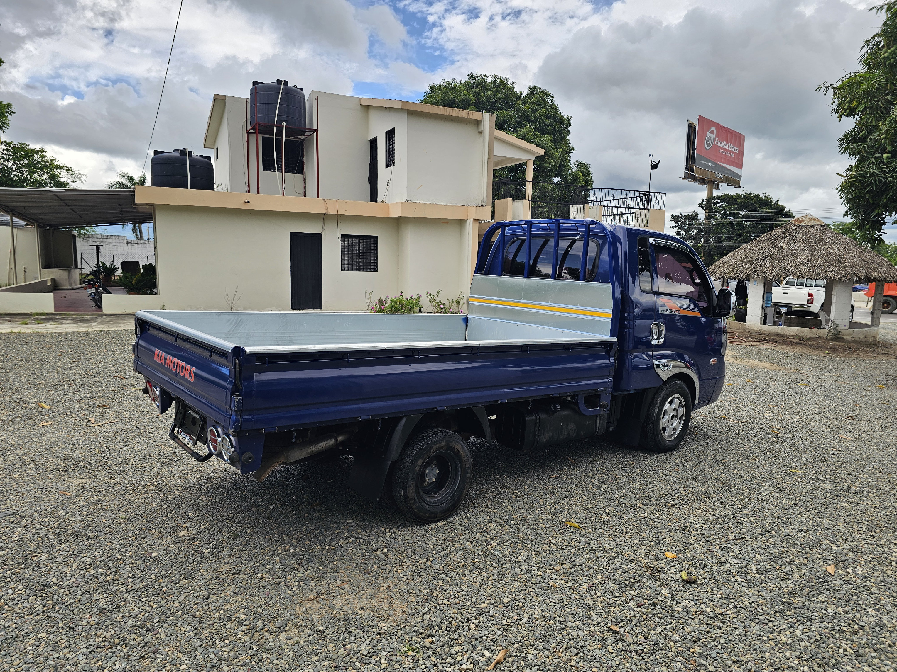 jeepetas y camionetas - kia bongo lll 2019 4