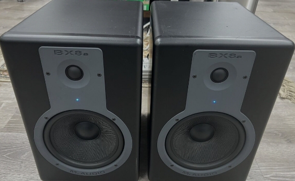 otros electronicos - Monitores de studio M audio Bx8a 0