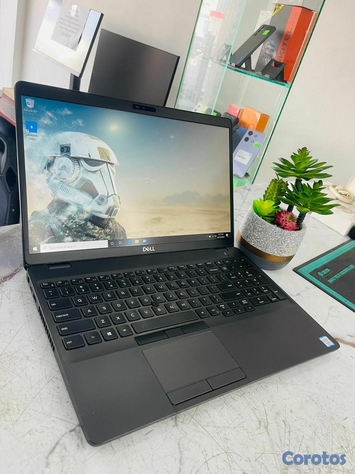 computadoras y laptops - Laptop Dell Latitude 5500 i5 8va Gen. 2