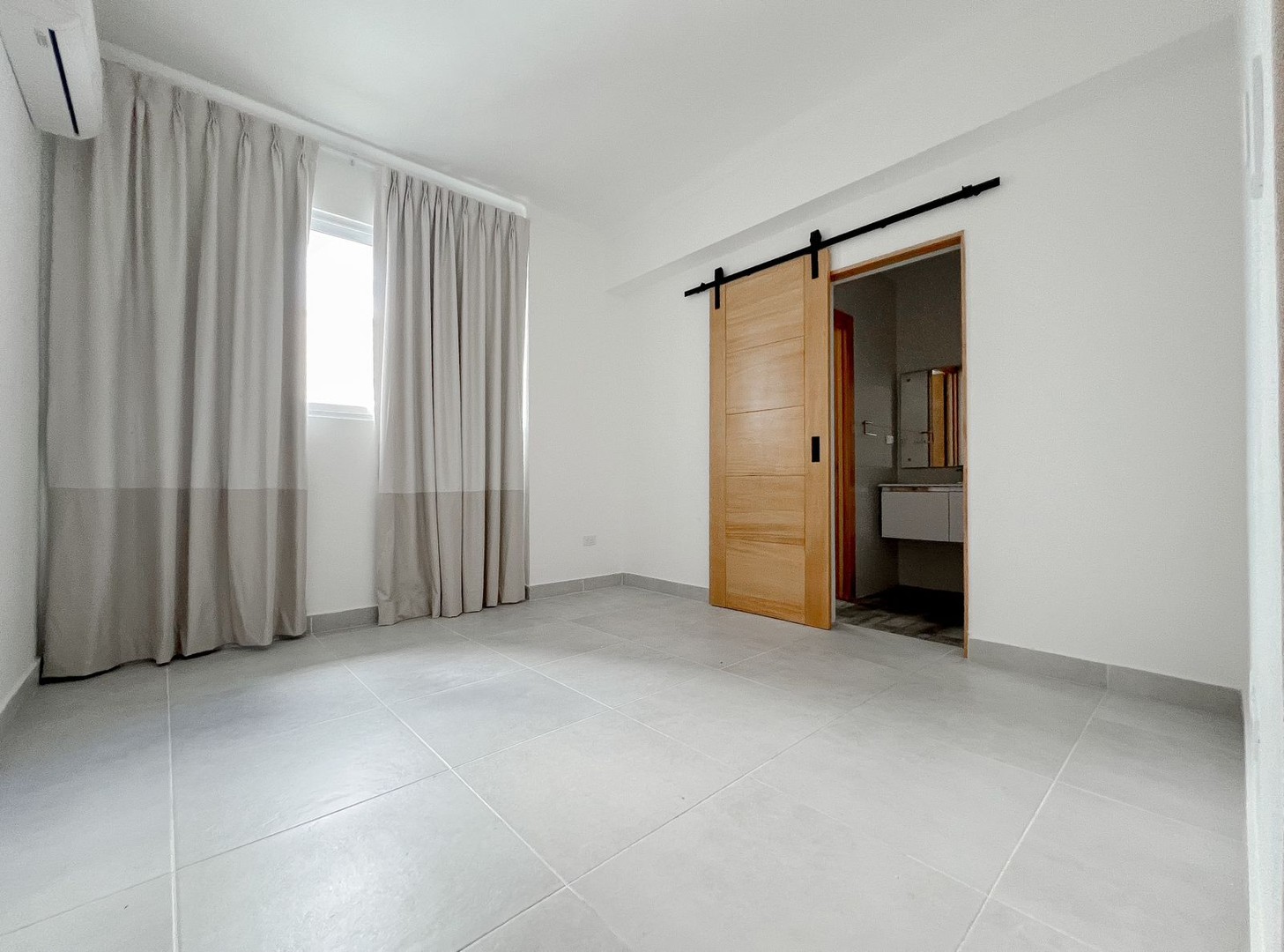 apartamentos - La Esperilla, Apartamento de 1 Habitacion con Linea Blanca en Torre Moderna 6