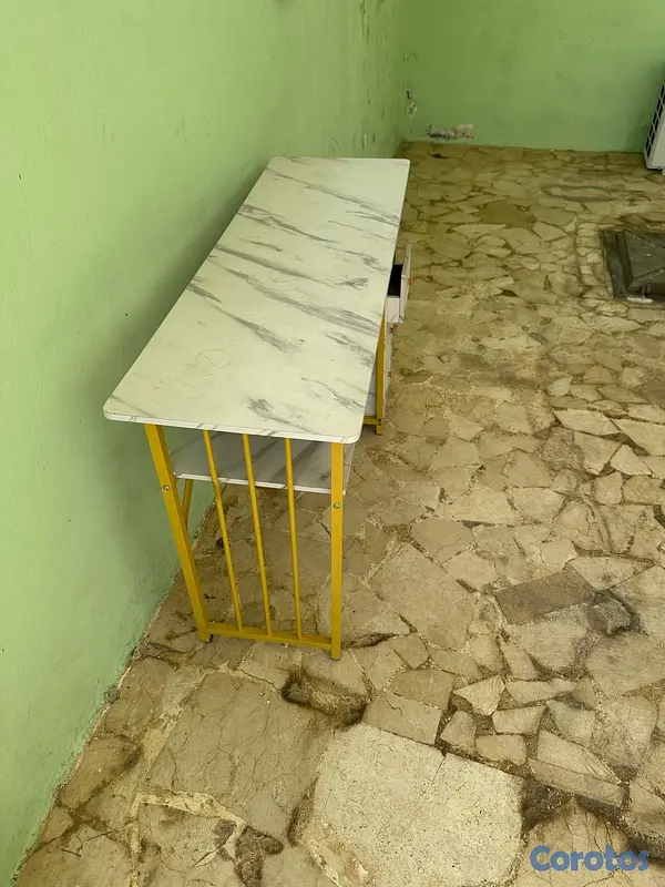 salud y belleza - Vendo mesa grande para Manicurista 4