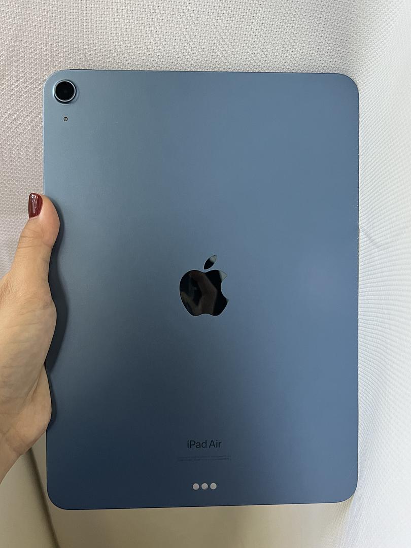 celulares y tabletas - iPad Air 5ta generación,modelo A2588, bloqueado por iCloud,ideal para repuestos. 0