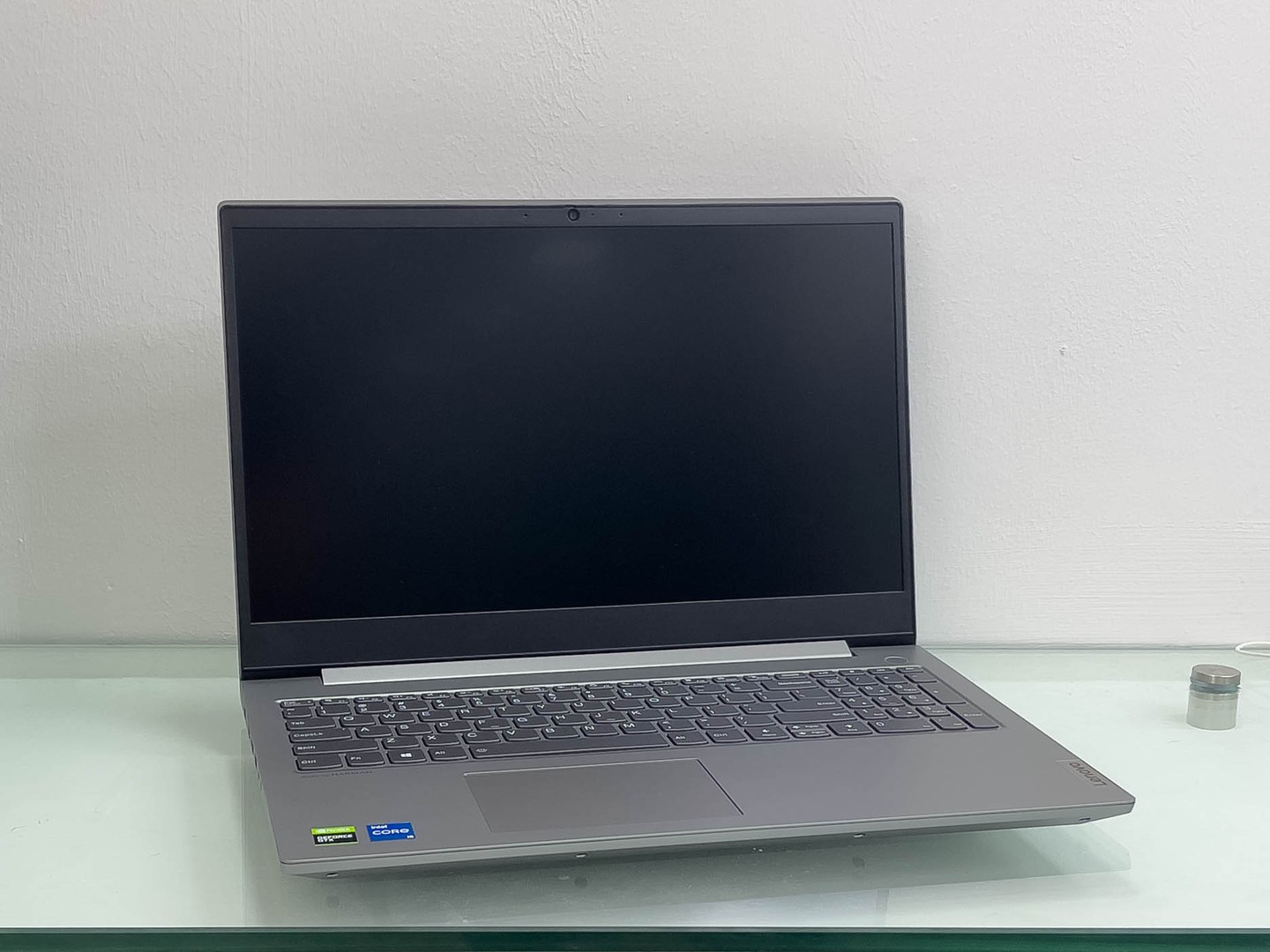 computadoras y laptops - Laptop Lenovo ThinkBook 16p G2 ACH 20YM001DUS / R7-5800H / 16GB DDR4 / 512GB SSD