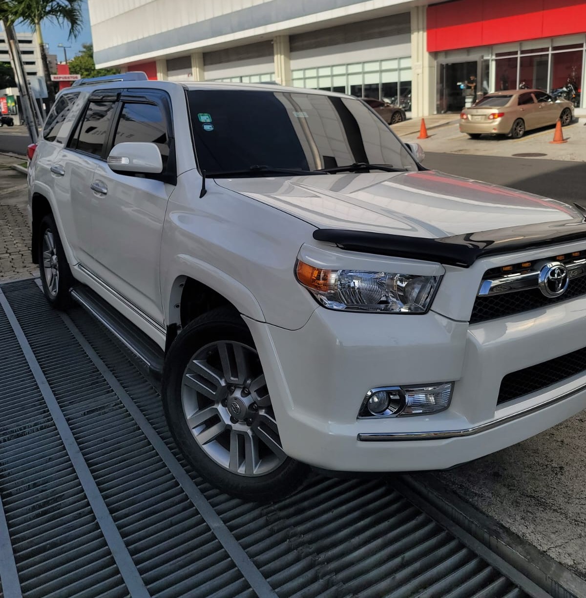 jeepetas y camionetas - Oportunidad Toyota 4Runner 2010 la mas nueva!!
