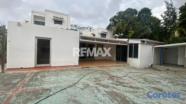 oficinas y locales comerciales - Local comercial de 500mt2 en alquiler en Julieta M 3