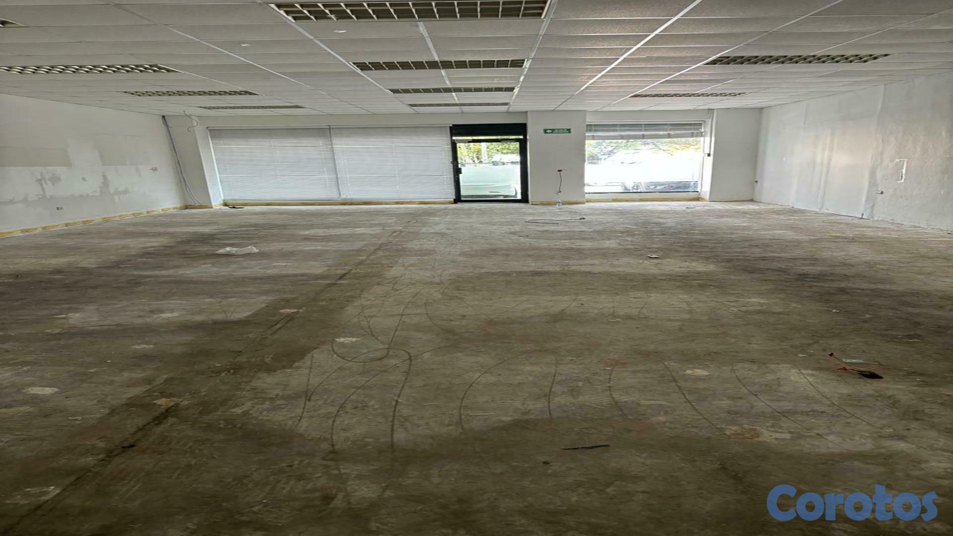 oficinas y locales comerciales - Alquiler Local Comercial Naco 1er Piso 136 Mts 1