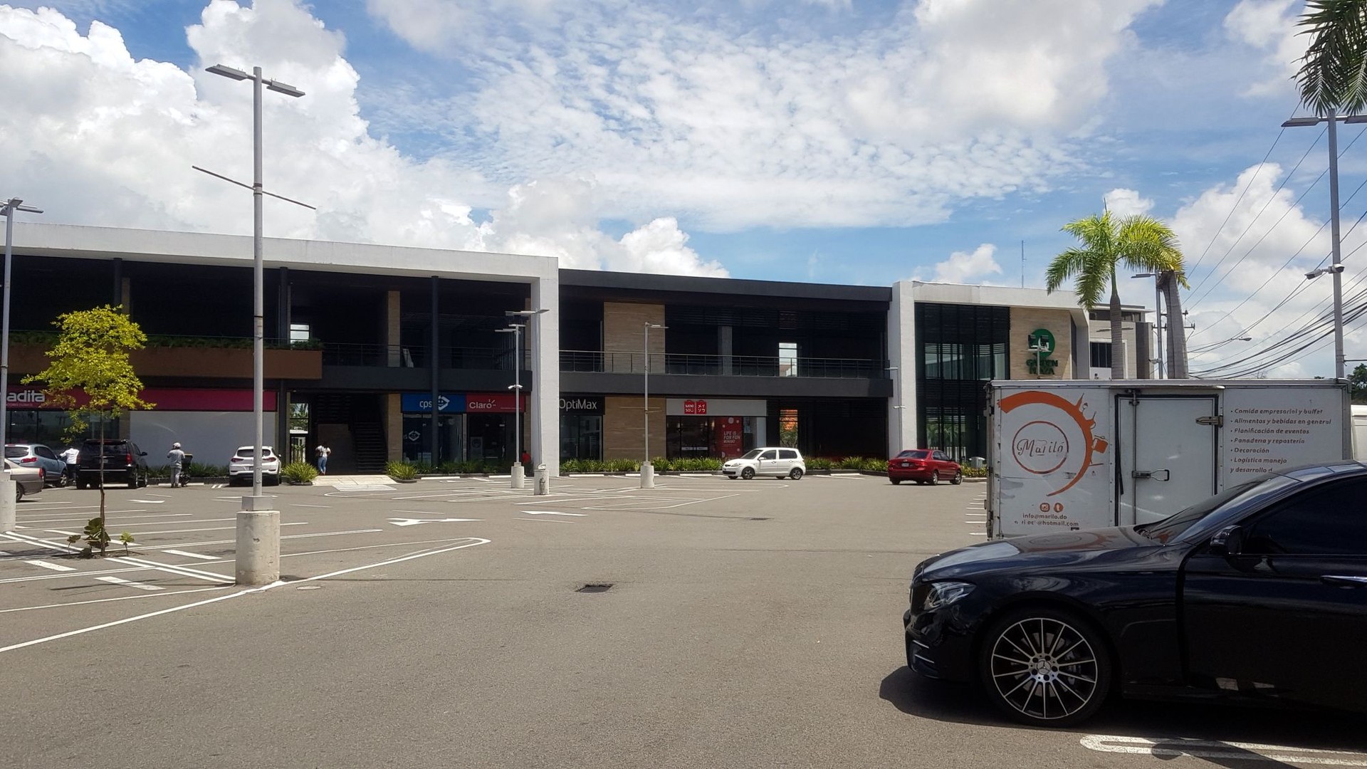 oficinas y locales comerciales - Los Rios local comercial plaza comercial cerca de Intec 2do nivel