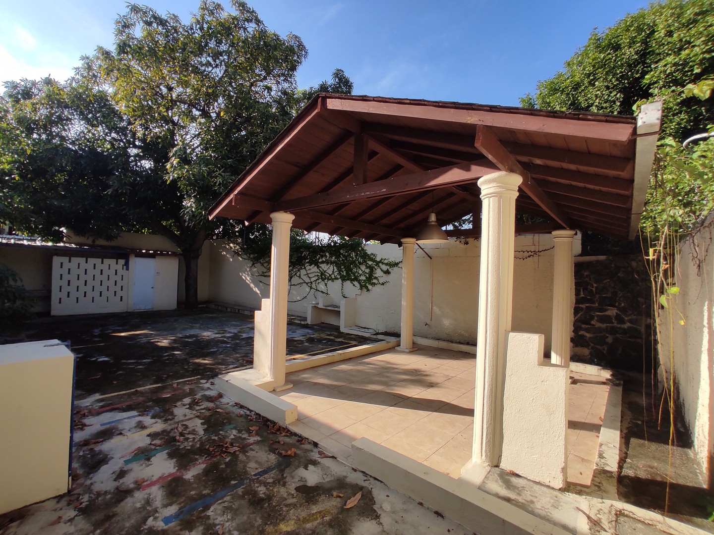 casas - Venta de Casa para Inversión en el Millon  7
