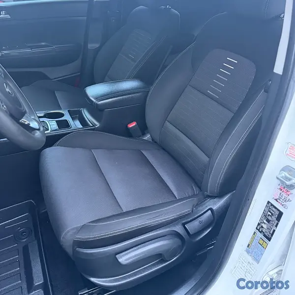 jeepetas y camionetas - KIA SPORTAGE LX 2018 3