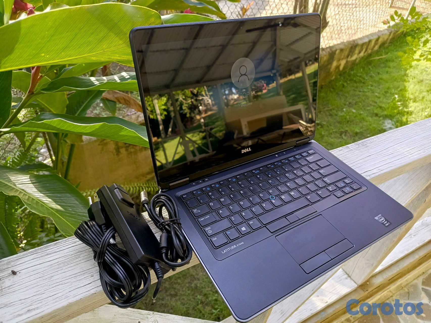 computadoras y laptops - Laptop Dell, Touch,  i7 4ta, Disco 256 GB, 16GB Ram. 3