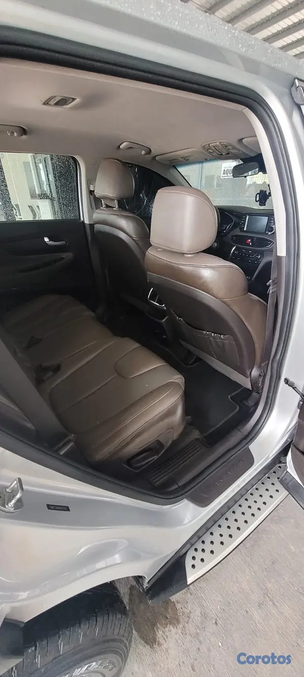 jeepetas y camionetas - HYUNDAI SANTA FE SE 2019 motor DOCH impecable  13