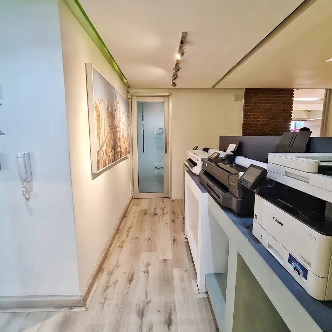 oficinas y locales comerciales - Se alquila oficina en Bella Vista amueblada 1