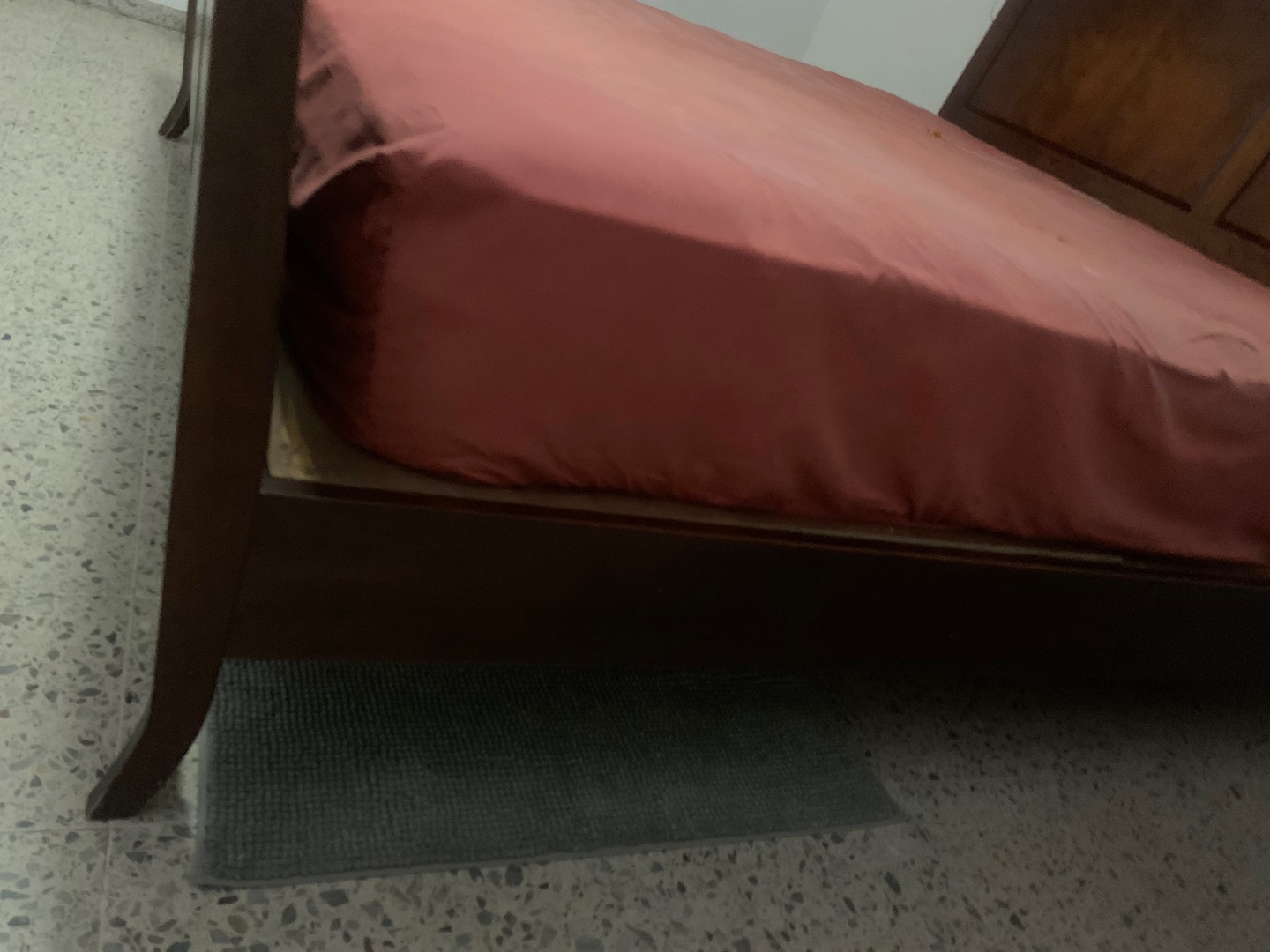 muebles y colchones - Base de cama King XL  con su Colchon  6
