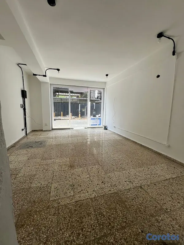 oficinas y locales comerciales - LOCAL COMERCIAL 9