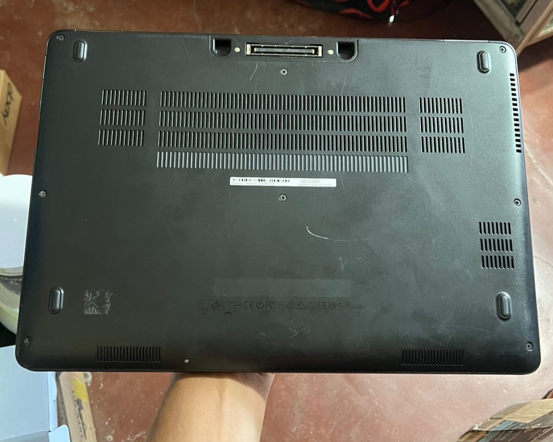 computadoras y laptops - Dell Latitude 14 i7 6tagen ssd 256gb 20gb ram  3