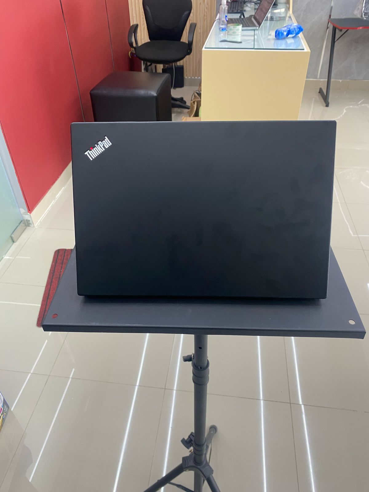 computadoras y laptops - Laptop Lenovo Thinkpad x280 12.5¨ i5 8va Gen 8GB R 1